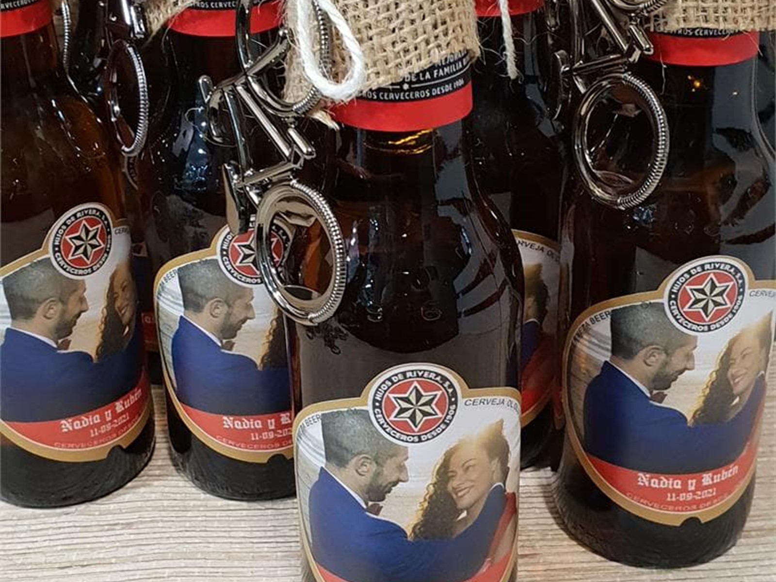 Cerveza personalizada + abridor bici